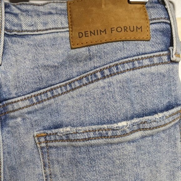 Aritzia Sky Blue Distressed Straight Jeans - Picture 12 of 14